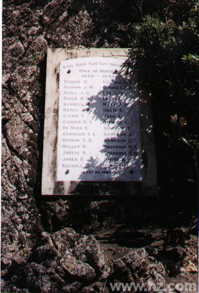 Karekare Beach - Memorial plaques