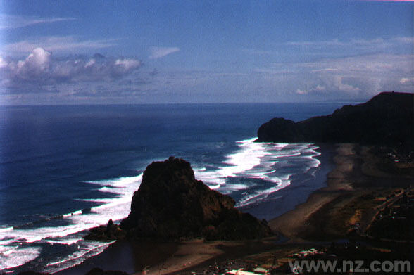 Piha, Lion Rock