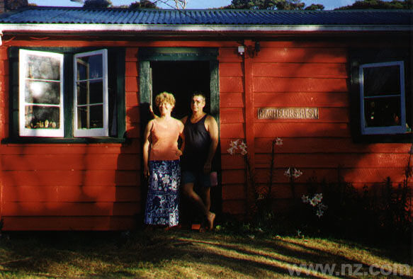 Te Henga: Bachelor's Rest Batch (Crib, summer home)